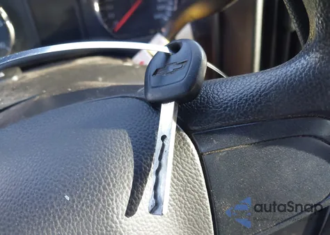 2019 Chevrolet Silverado 1500 Ld Wt z USA, uszkodzony, nr VIN 2GCVKNEC5K1210178